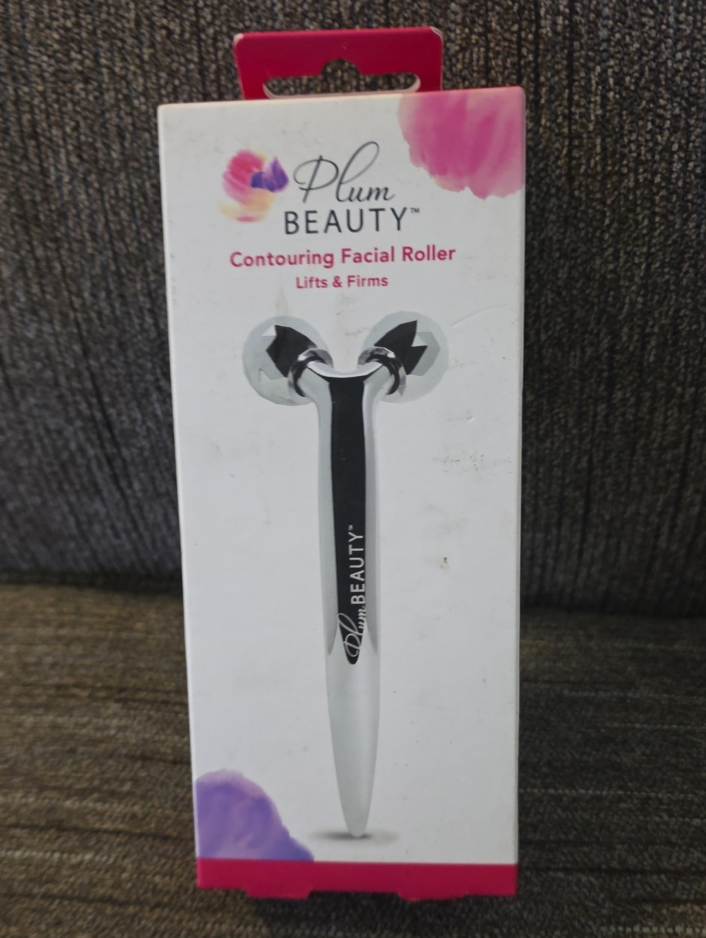 Plum Beauty Contouring Facial Roller – Silver/Black
